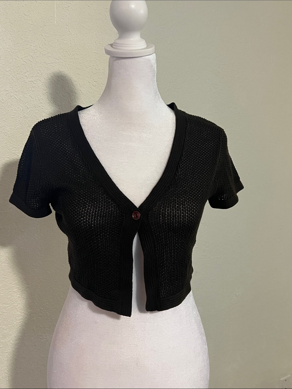 New York & Company Black Knit Short-Sleeve Cropped Cardigan